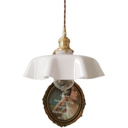 Vintage ruffle glass pendant light – product detail 4