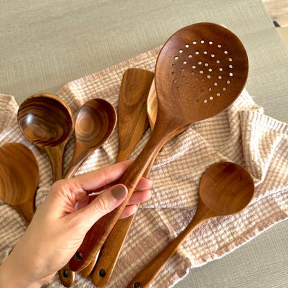 Natural Wooden Utensil Set | 7-Piece Kitchen Tools for Versatile Cooking 1