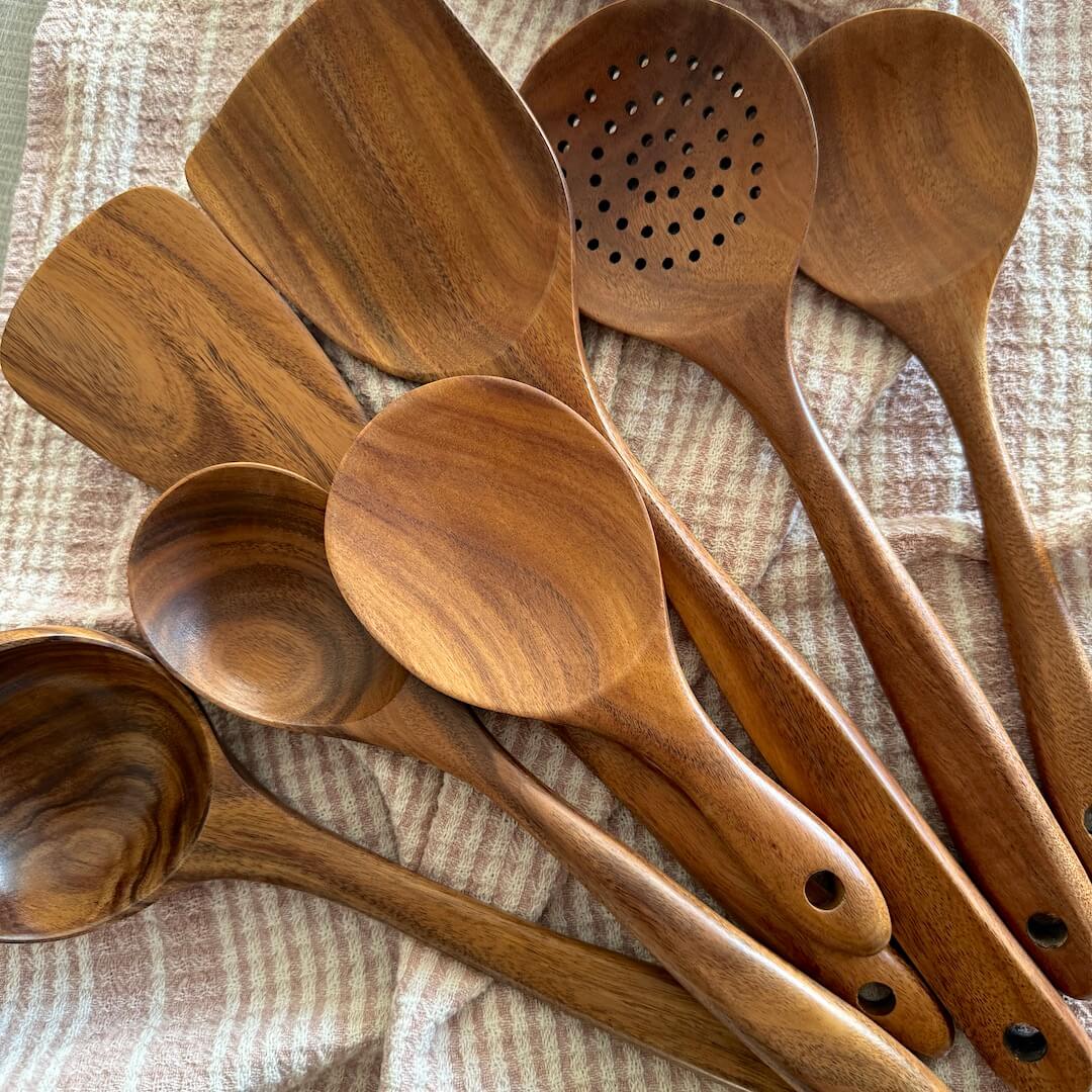 Natural Wooden Utensil Set | 7-Piece Kitchen Tools for Versatile Cooking 4