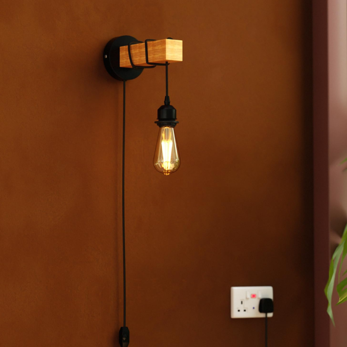 Plug-in wooden rope wall light with bulb