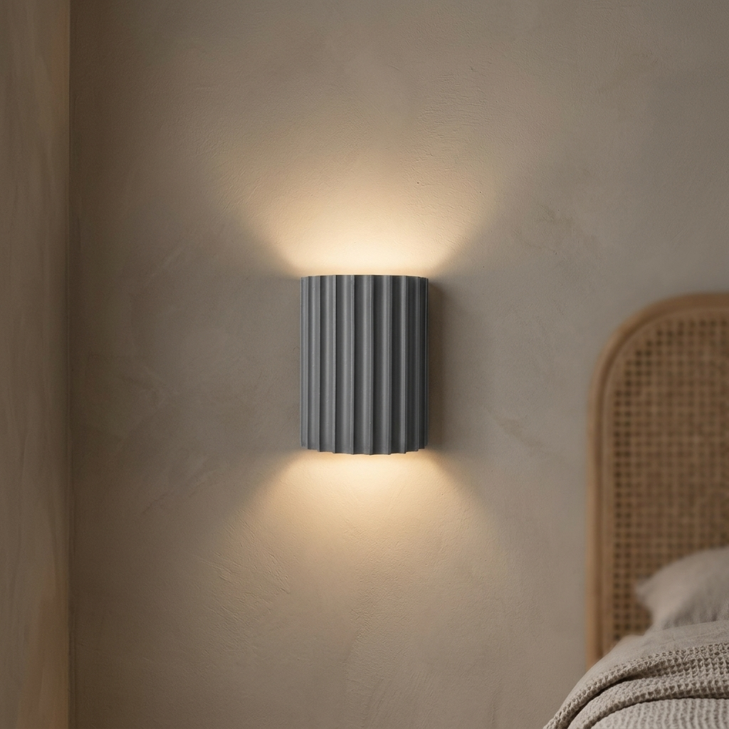 Nordic curved resin wall light, Grey