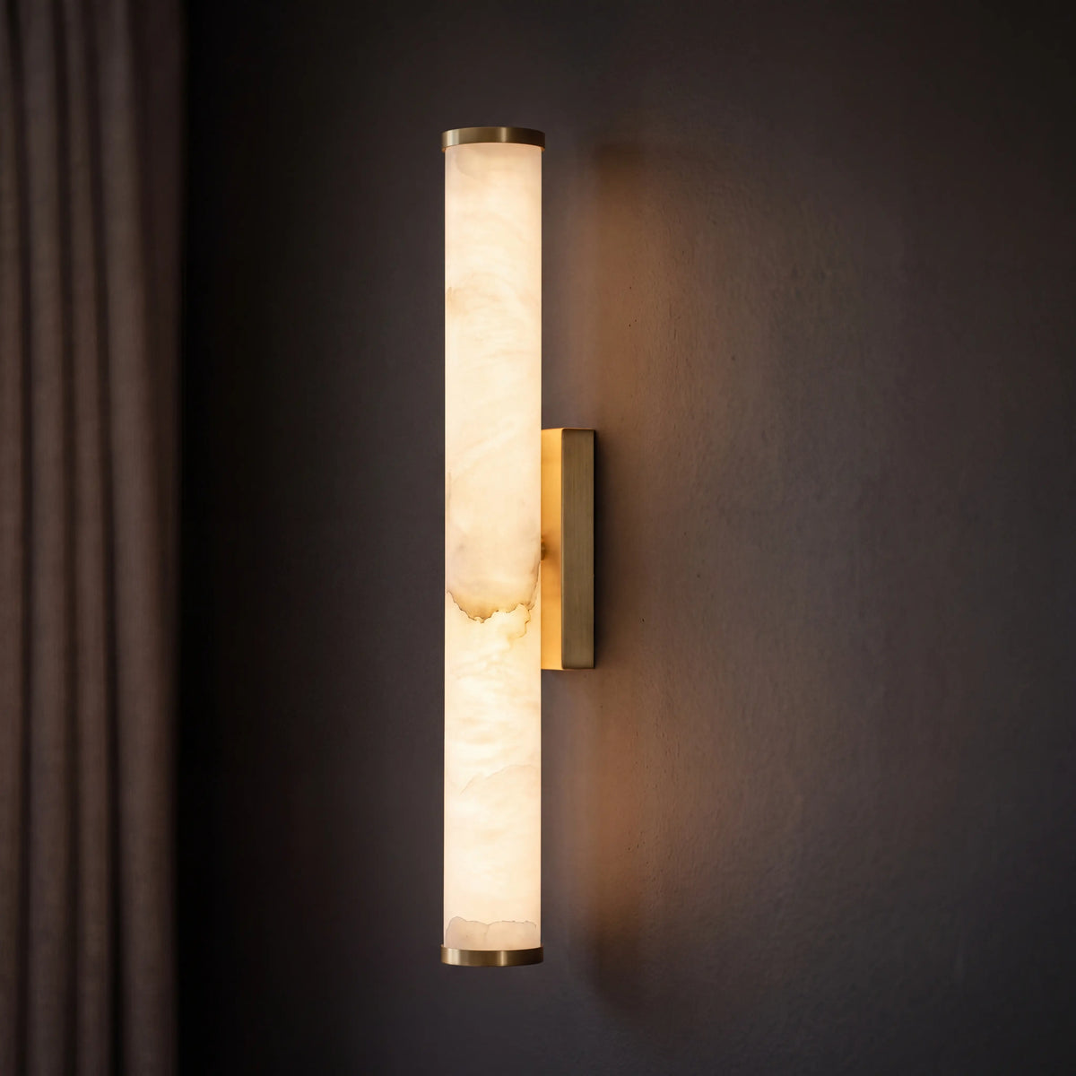 Marble-Effect Wall Light — Gold