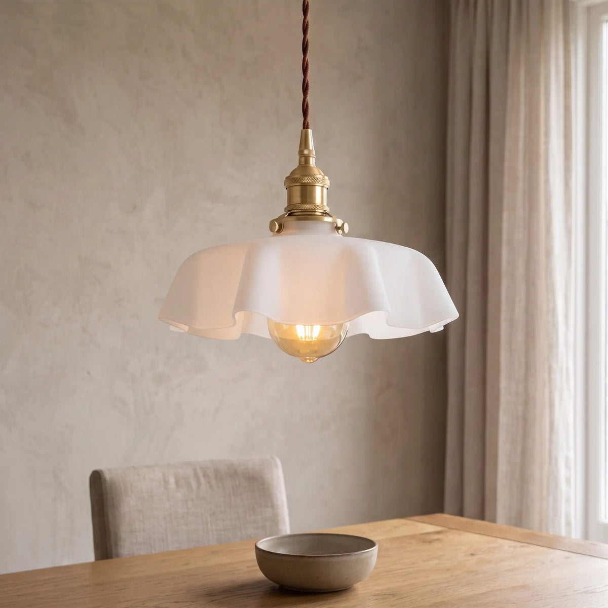 Vintage ruffle glass pendant light – White – over a dining table