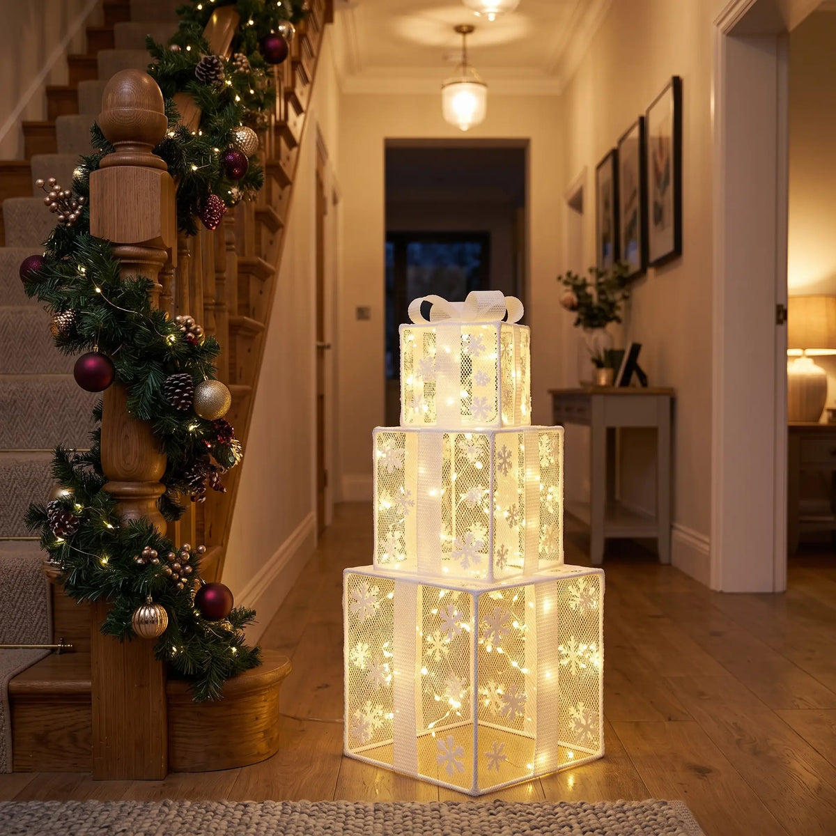 Light up Christmas gift boxes – White Mesh
