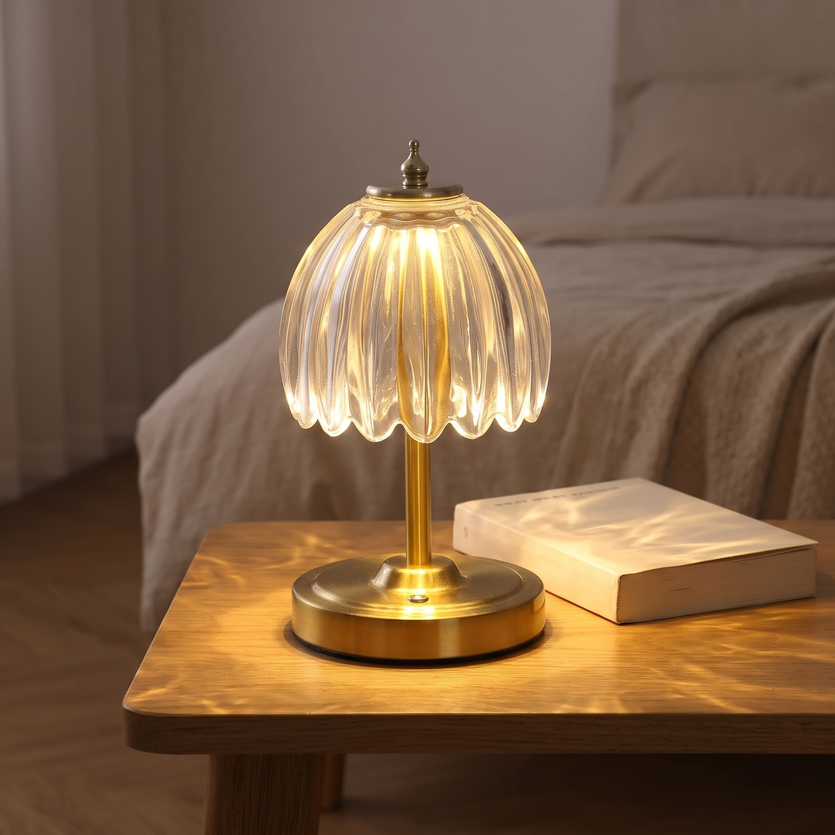 Small 23cm cordless glass flower lamp with clear shade