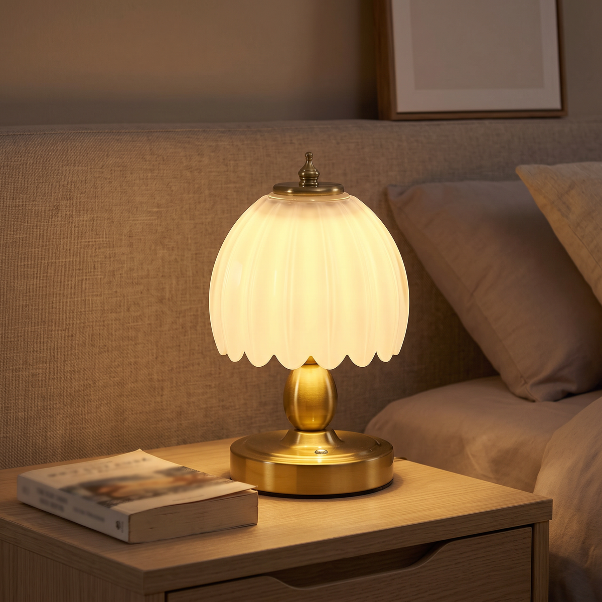 Small 23cm cordless glass flower lamp with milk white shade